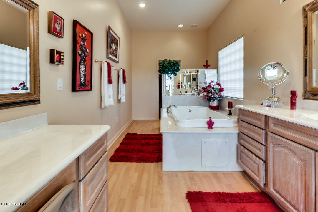 1575 S Walnut Spring Place