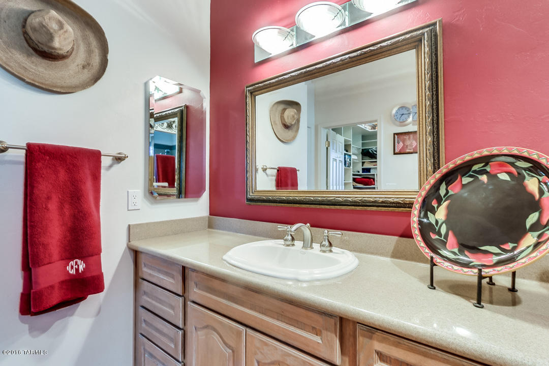 1575 S Walnut Spring Place