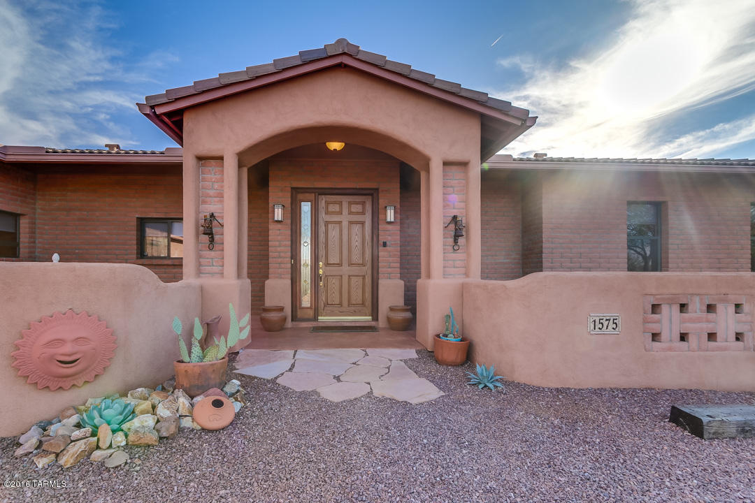 1575 S Walnut Spring Place