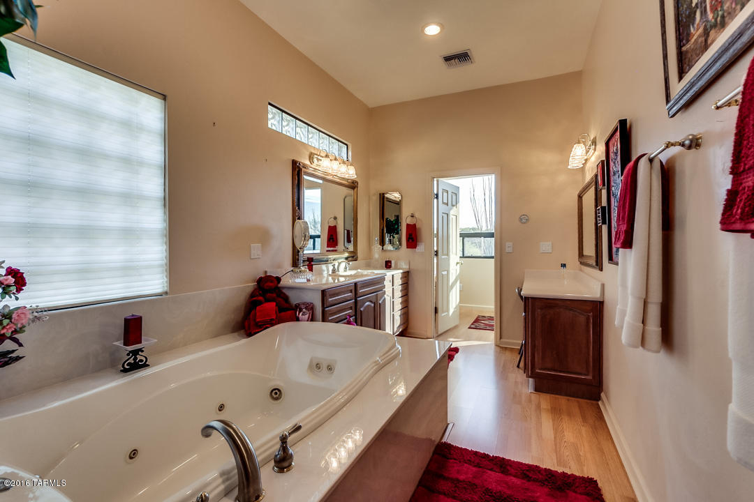 1575 S Walnut Spring Place