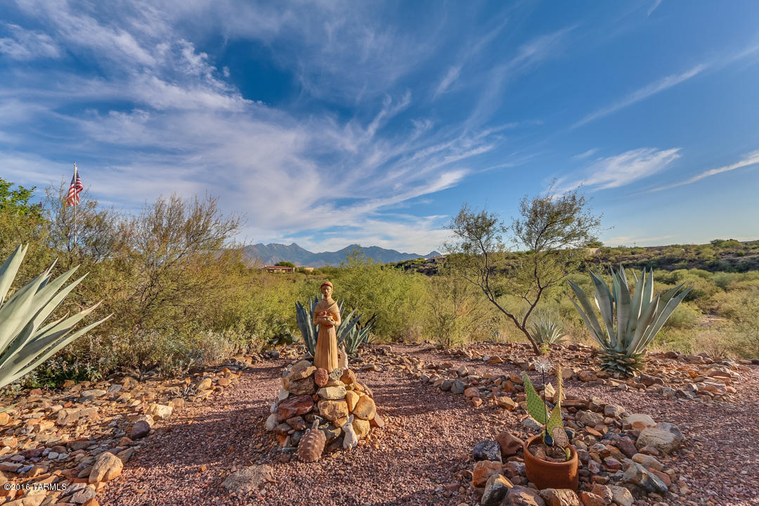 1575 S Walnut Spring Place