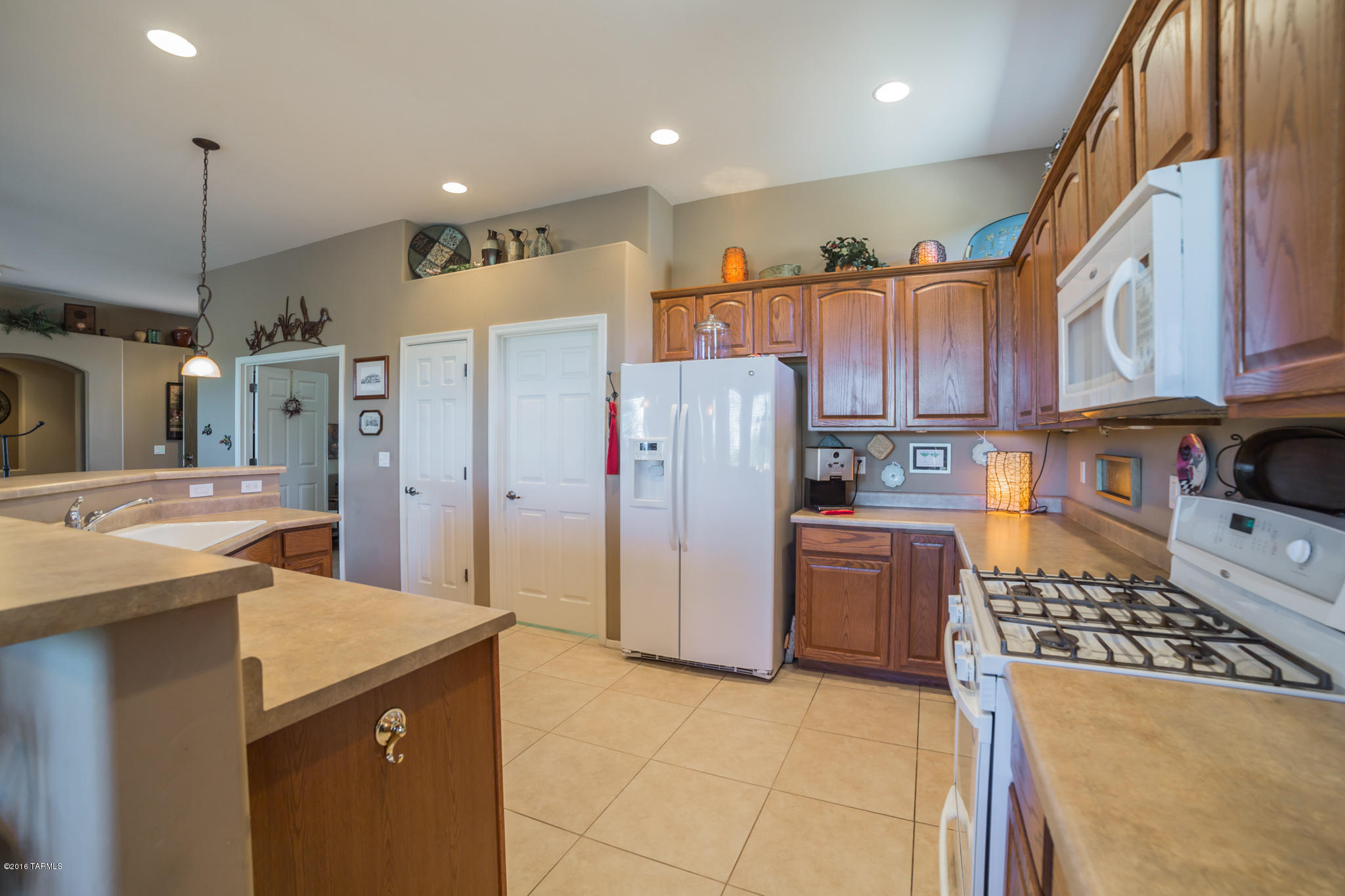 1054 W Bosch Drive