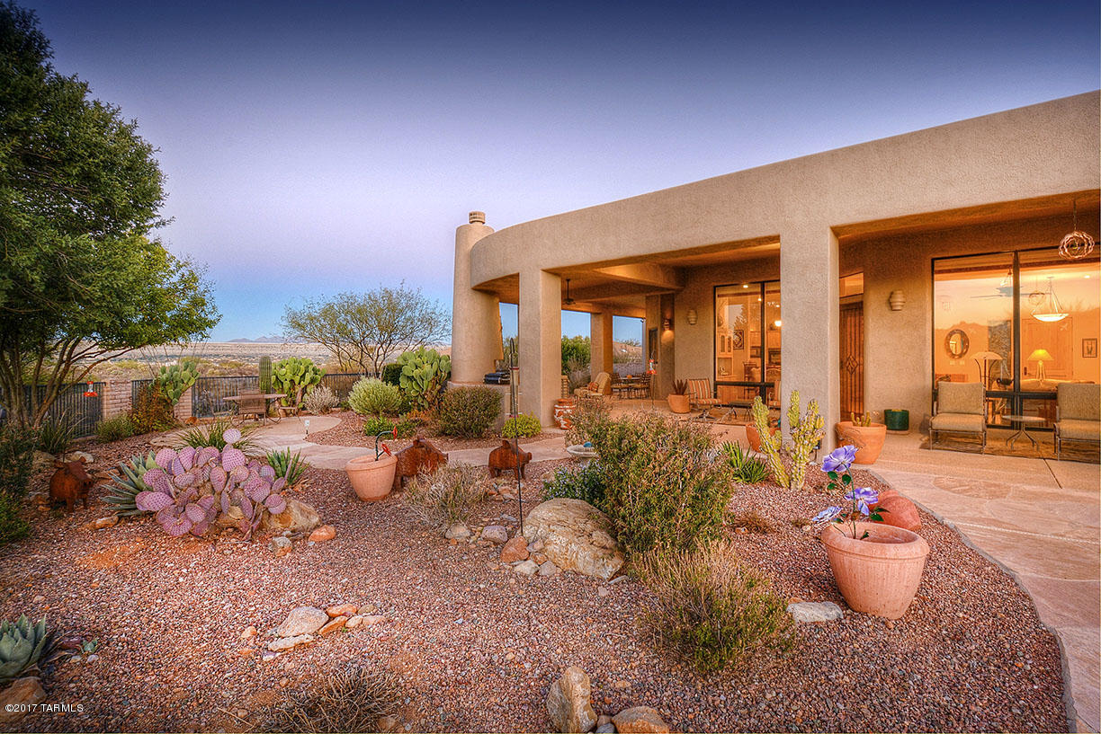 706 E Bent Branch Place