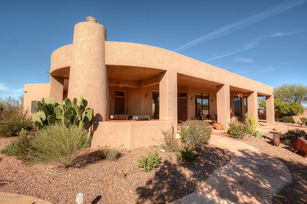 706 E Bent Branch Place