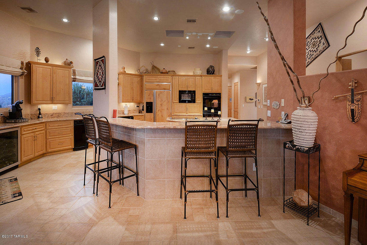 706 E Bent Branch Place