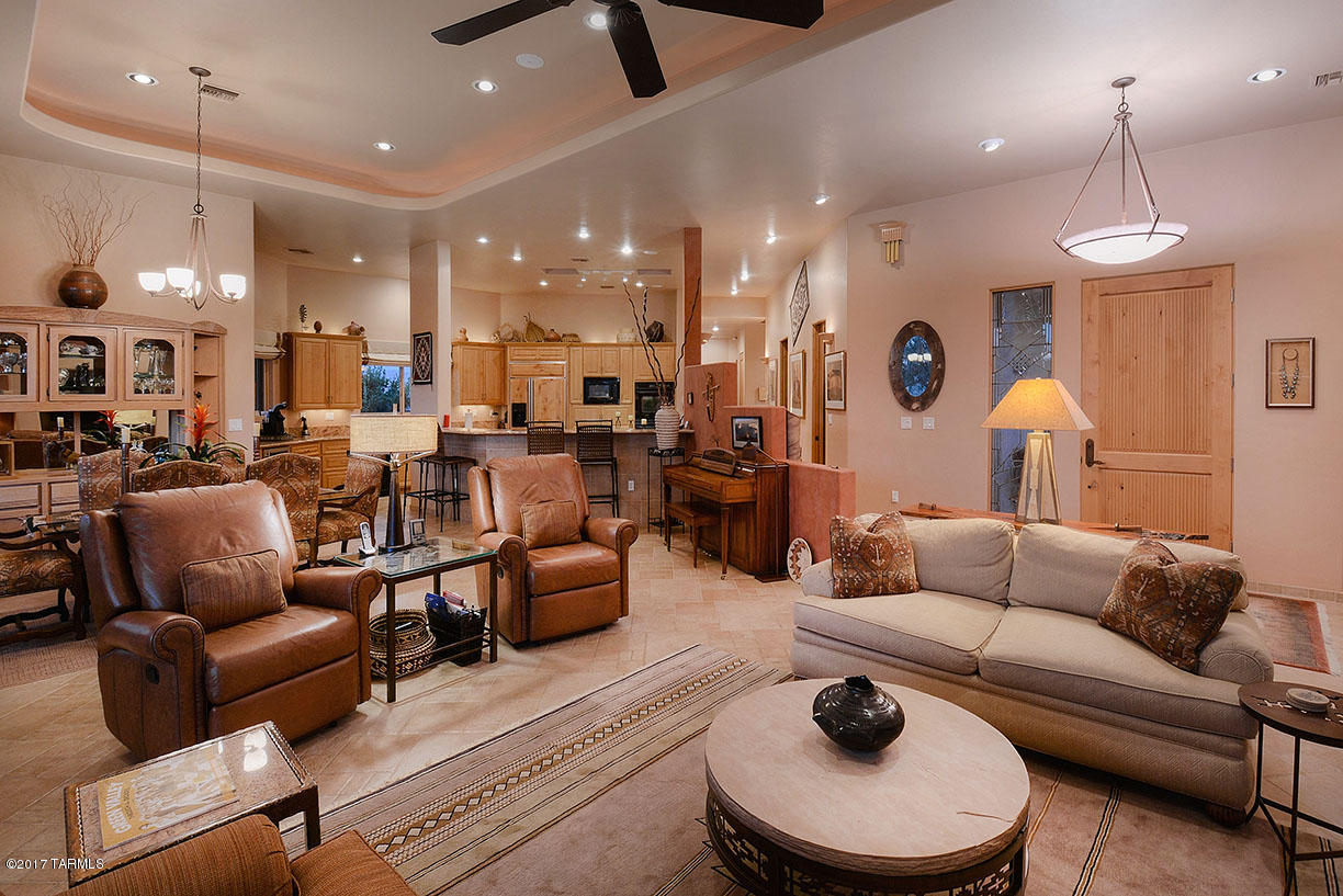 706 E Bent Branch Place