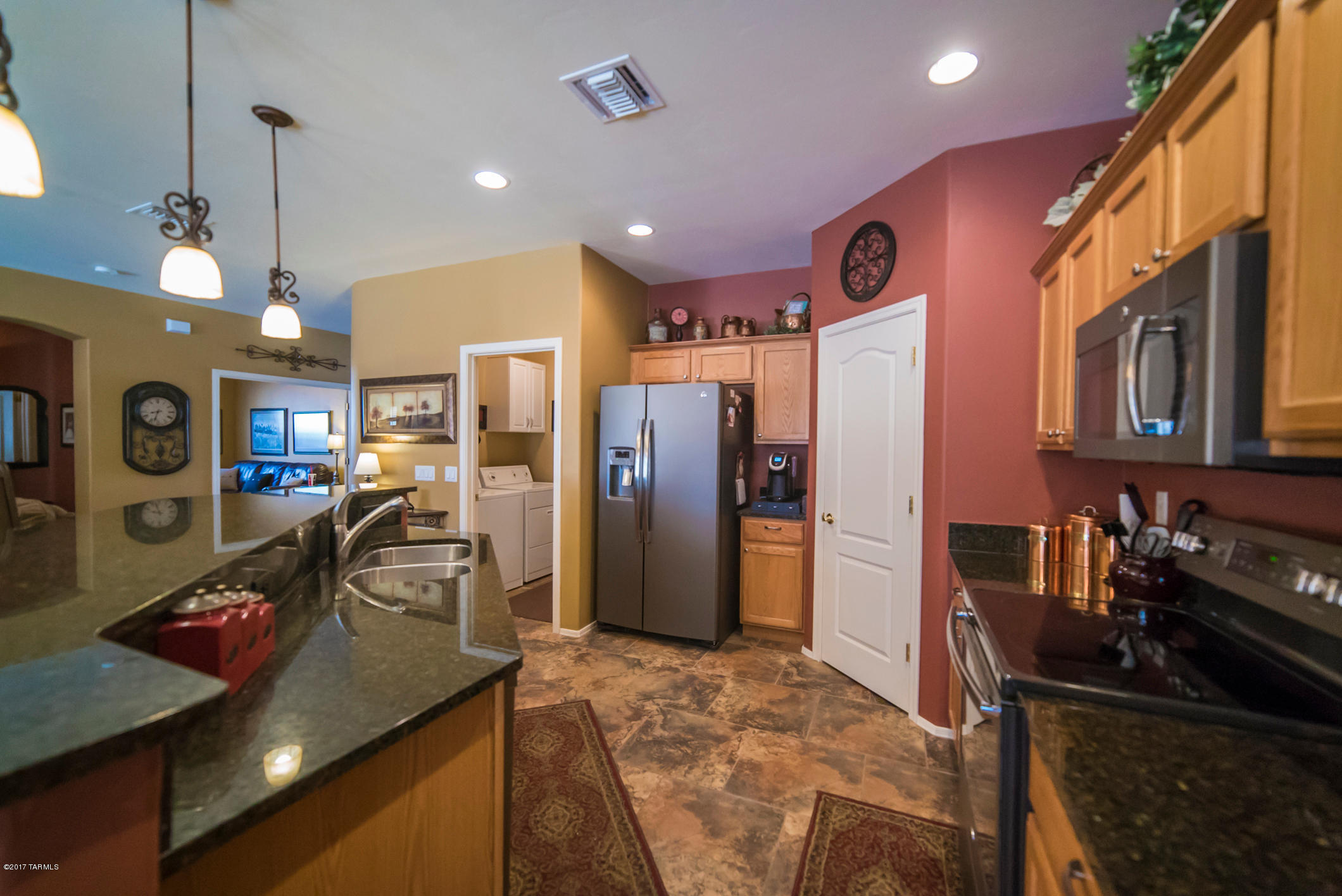 2203 N Avenida Del Petalo