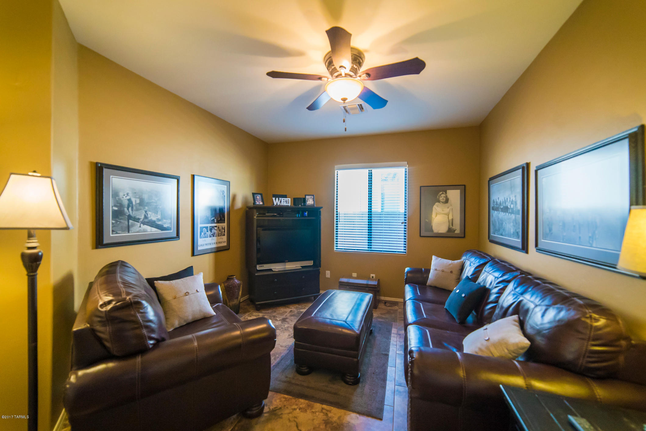 2203 N Avenida Del Petalo