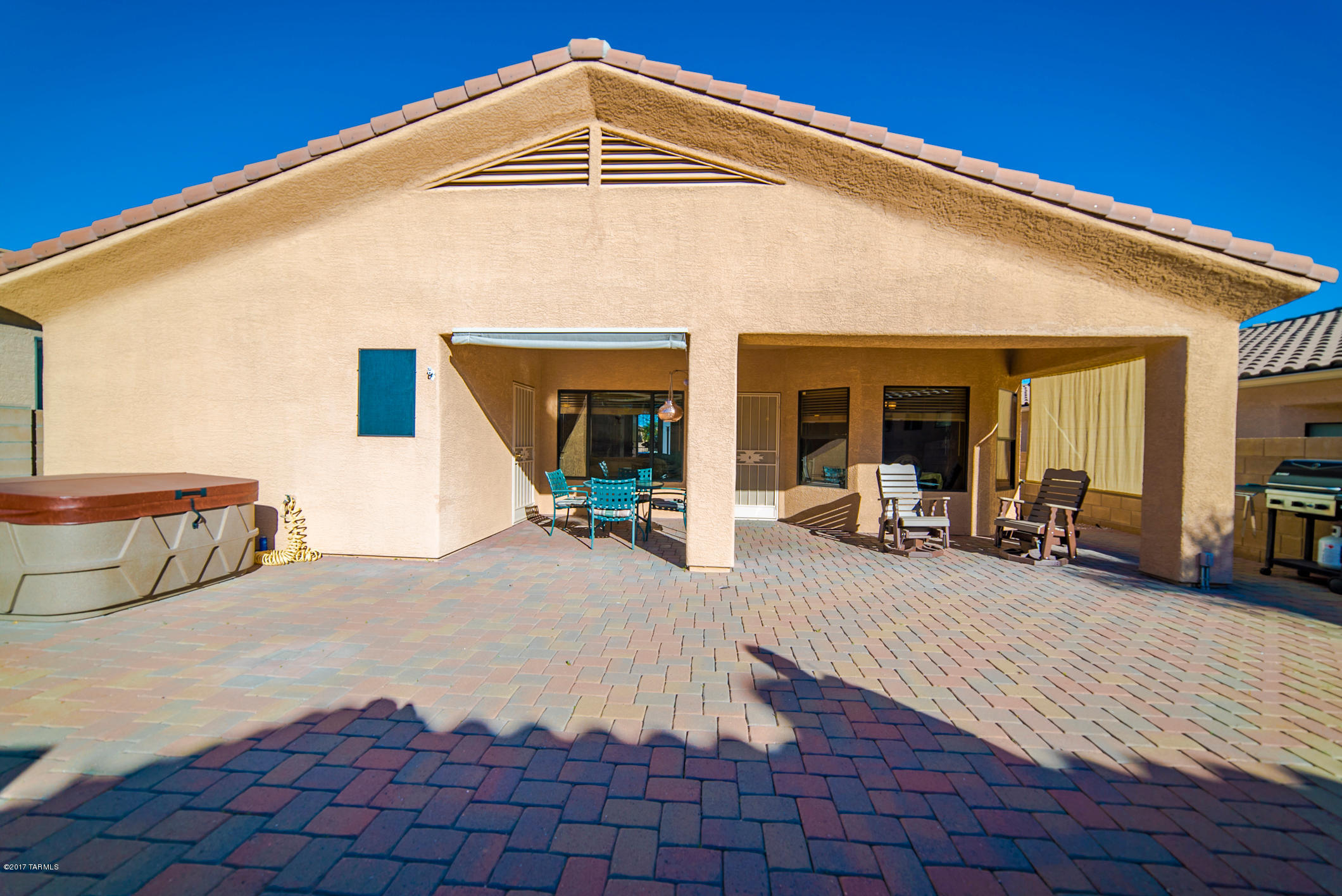 2203 N Avenida Del Petalo