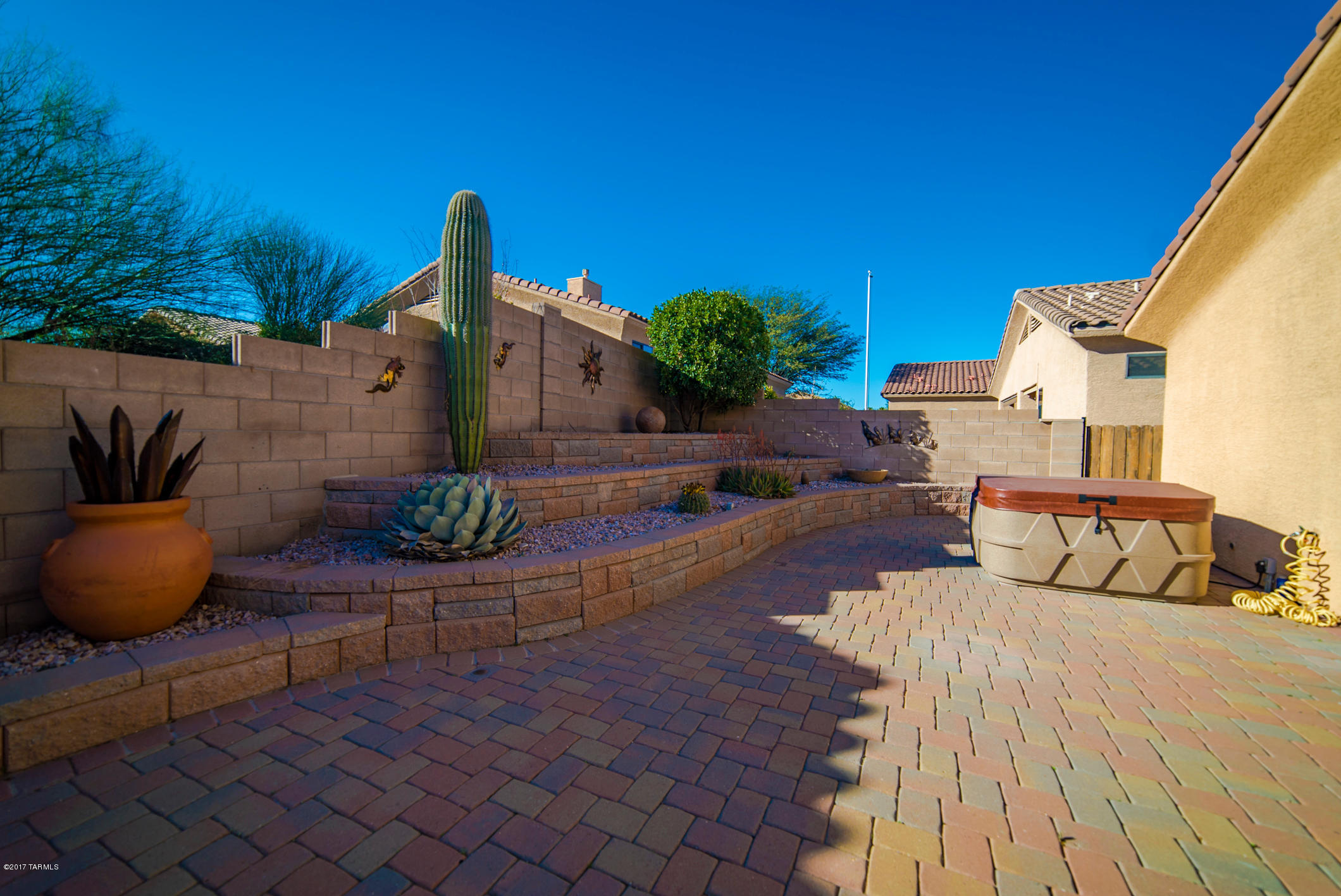 2203 N Avenida Del Petalo