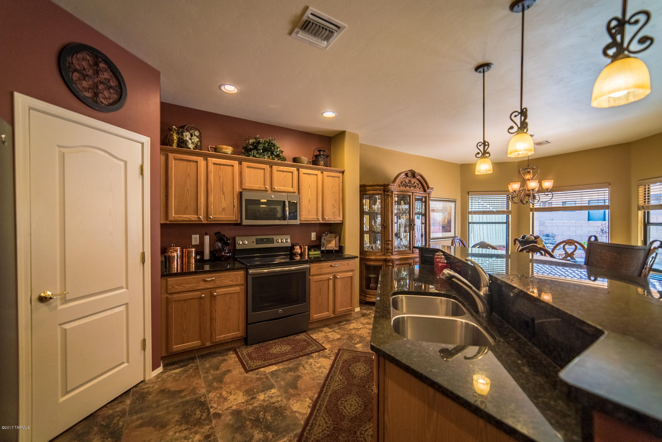 2203 N Avenida Del Petalo