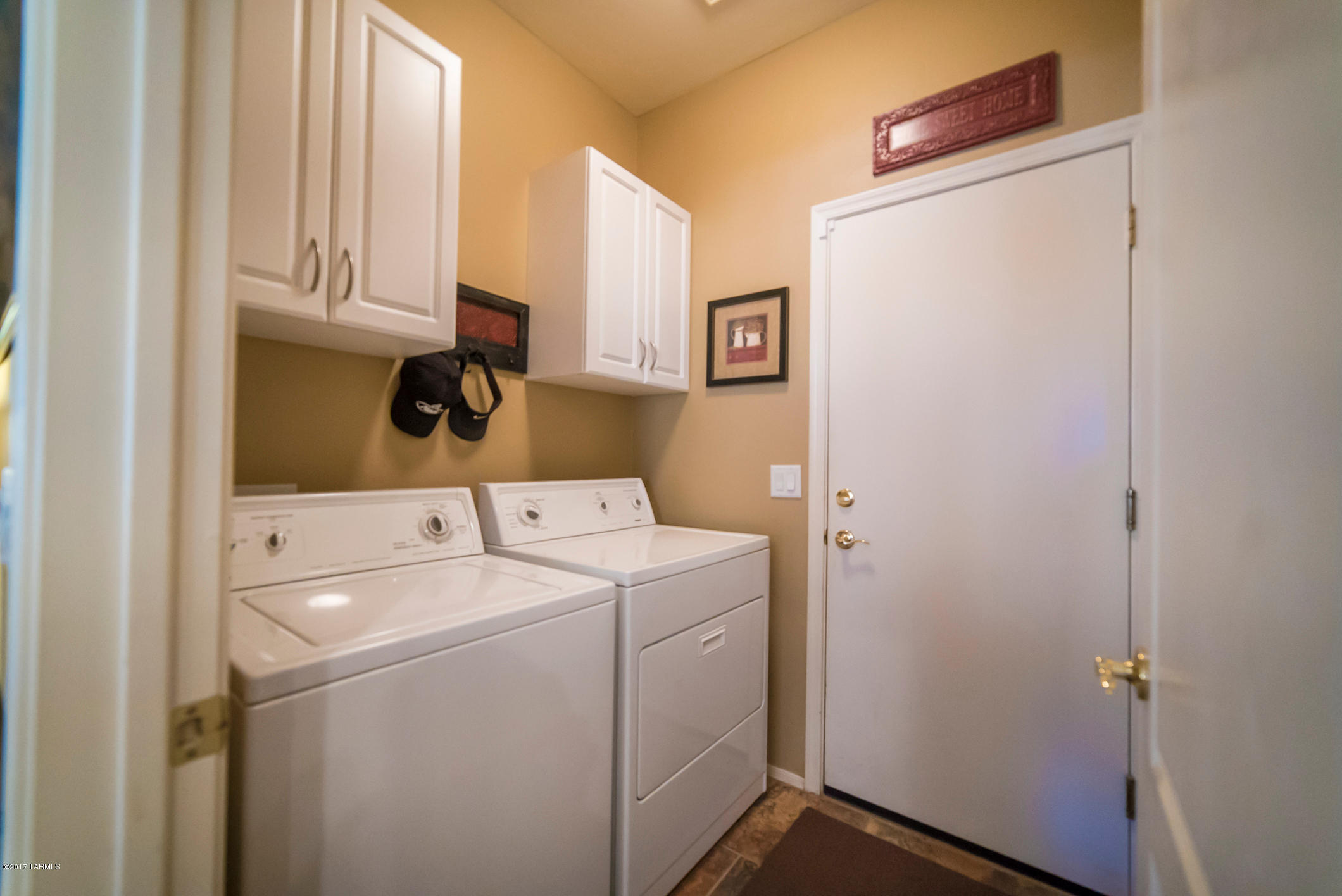 2203 N Avenida Del Petalo