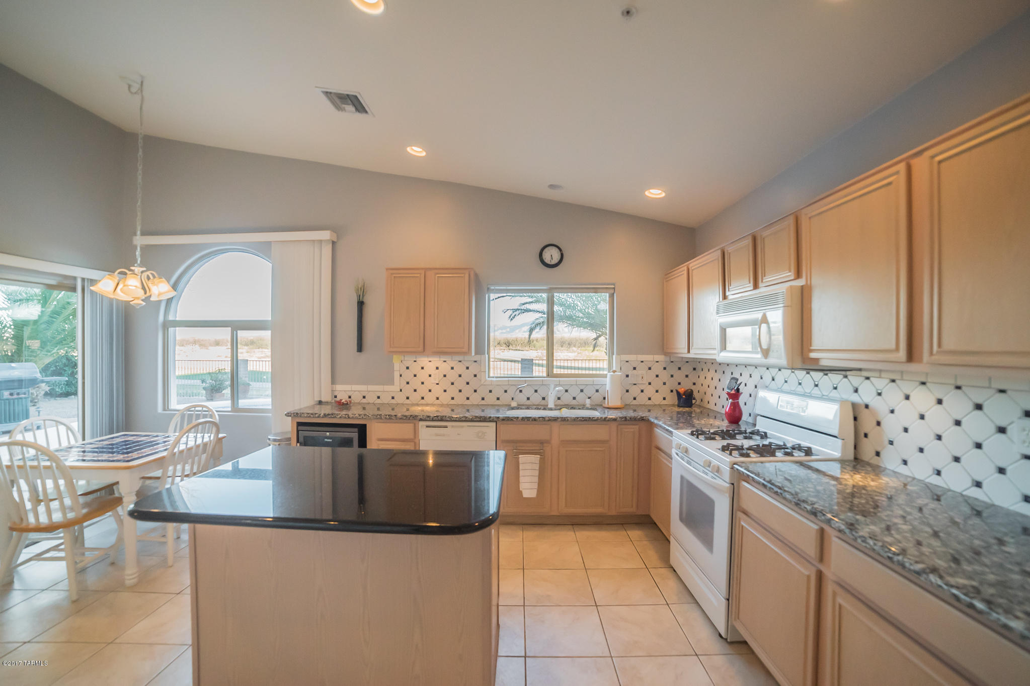 2717 S Greenside Place