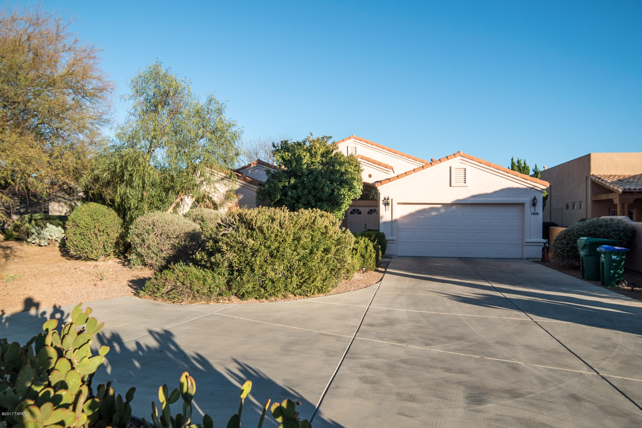 2717 S Greenside Place