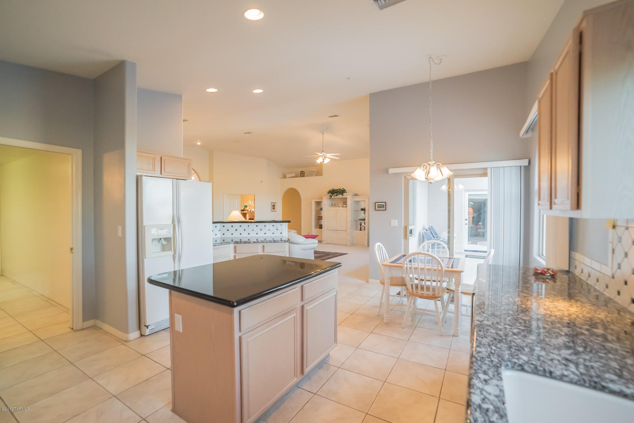 2717 S Greenside Place