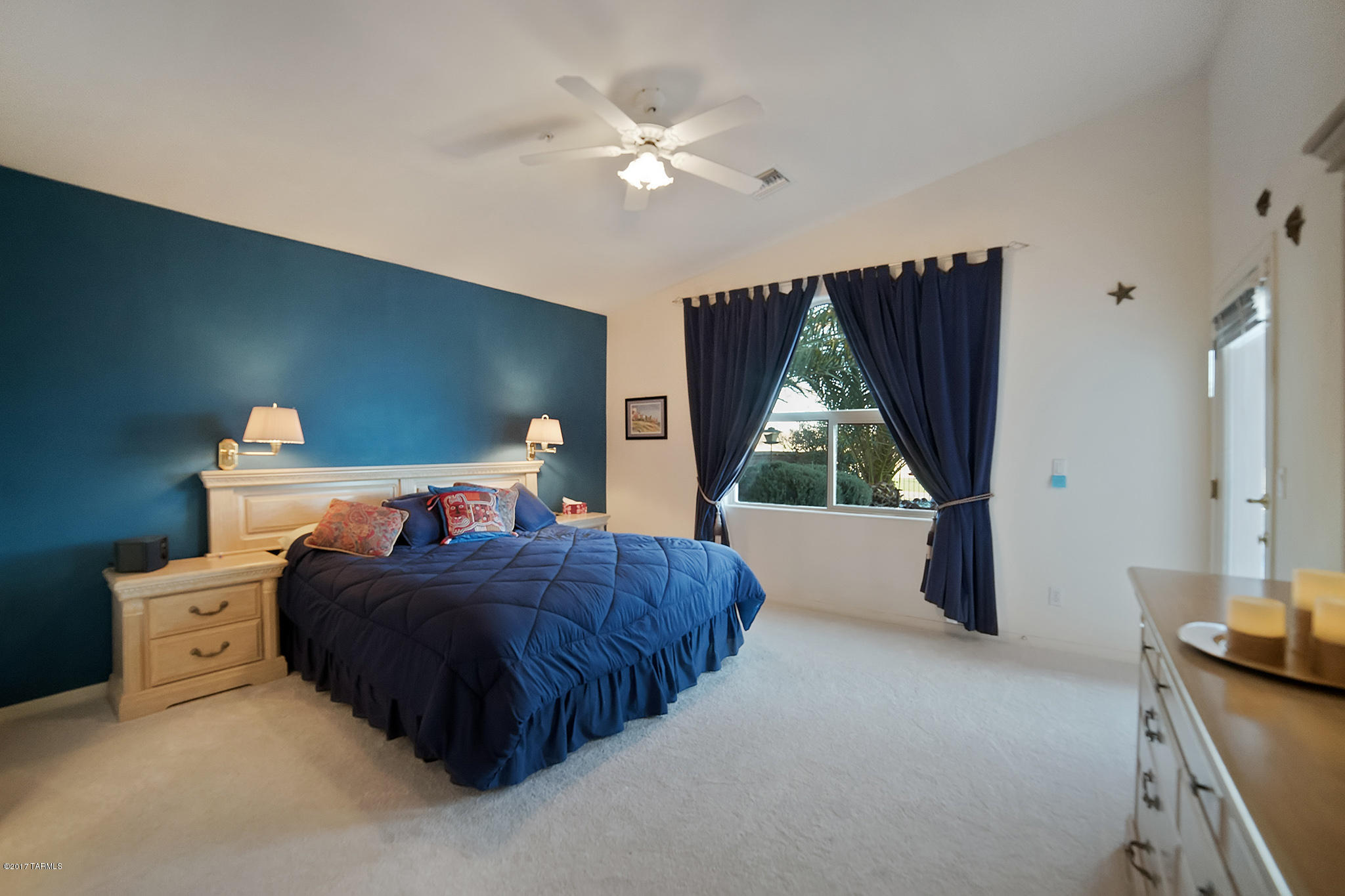 2717 S Greenside Place