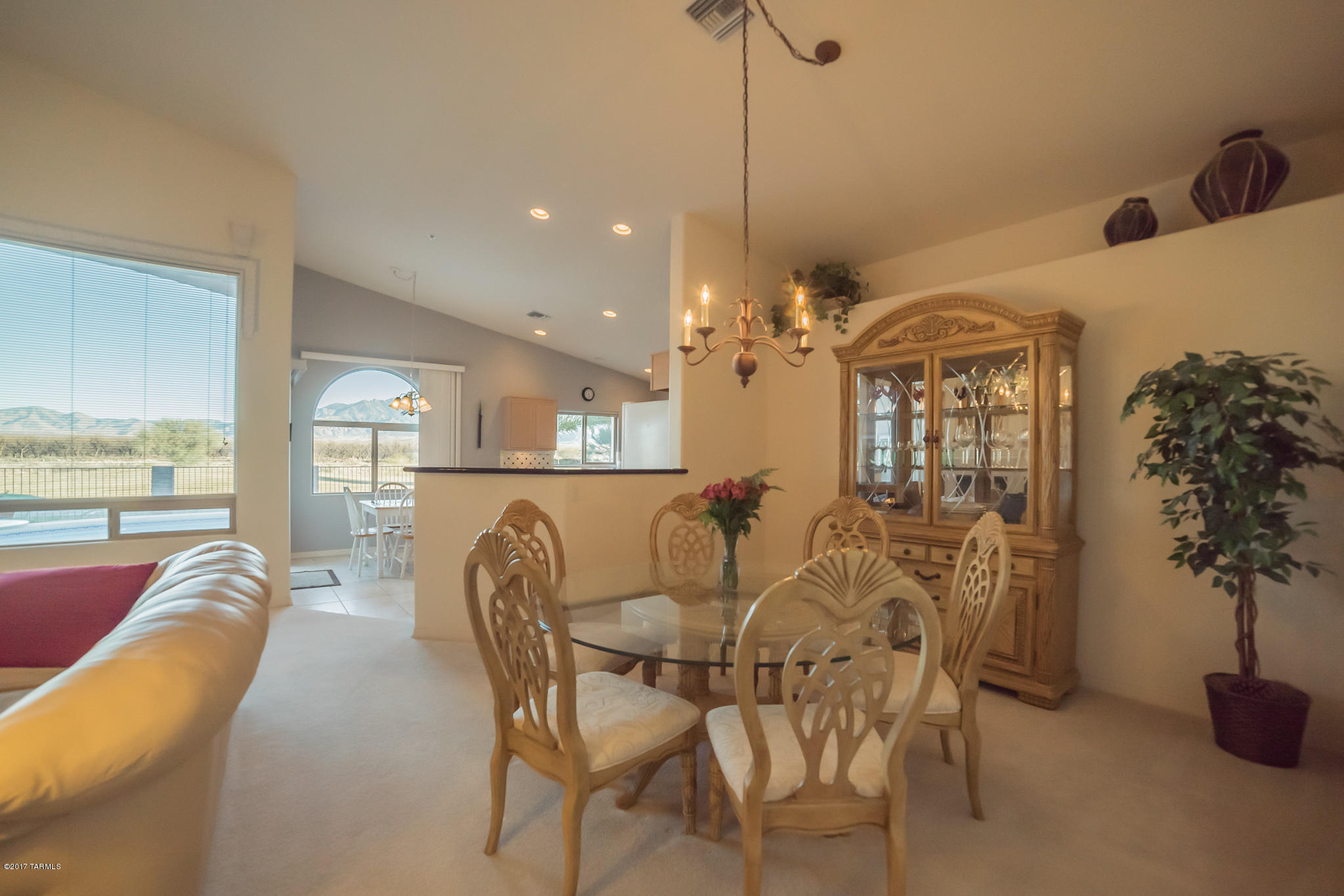 2717 S Greenside Place