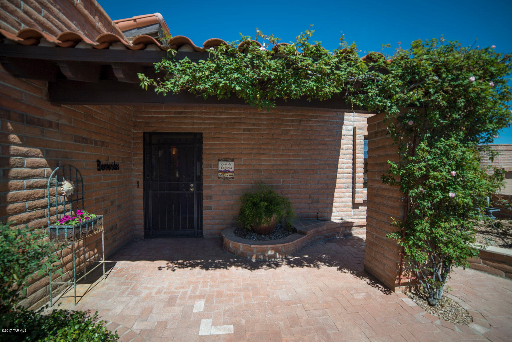984 W Camino Urbano
