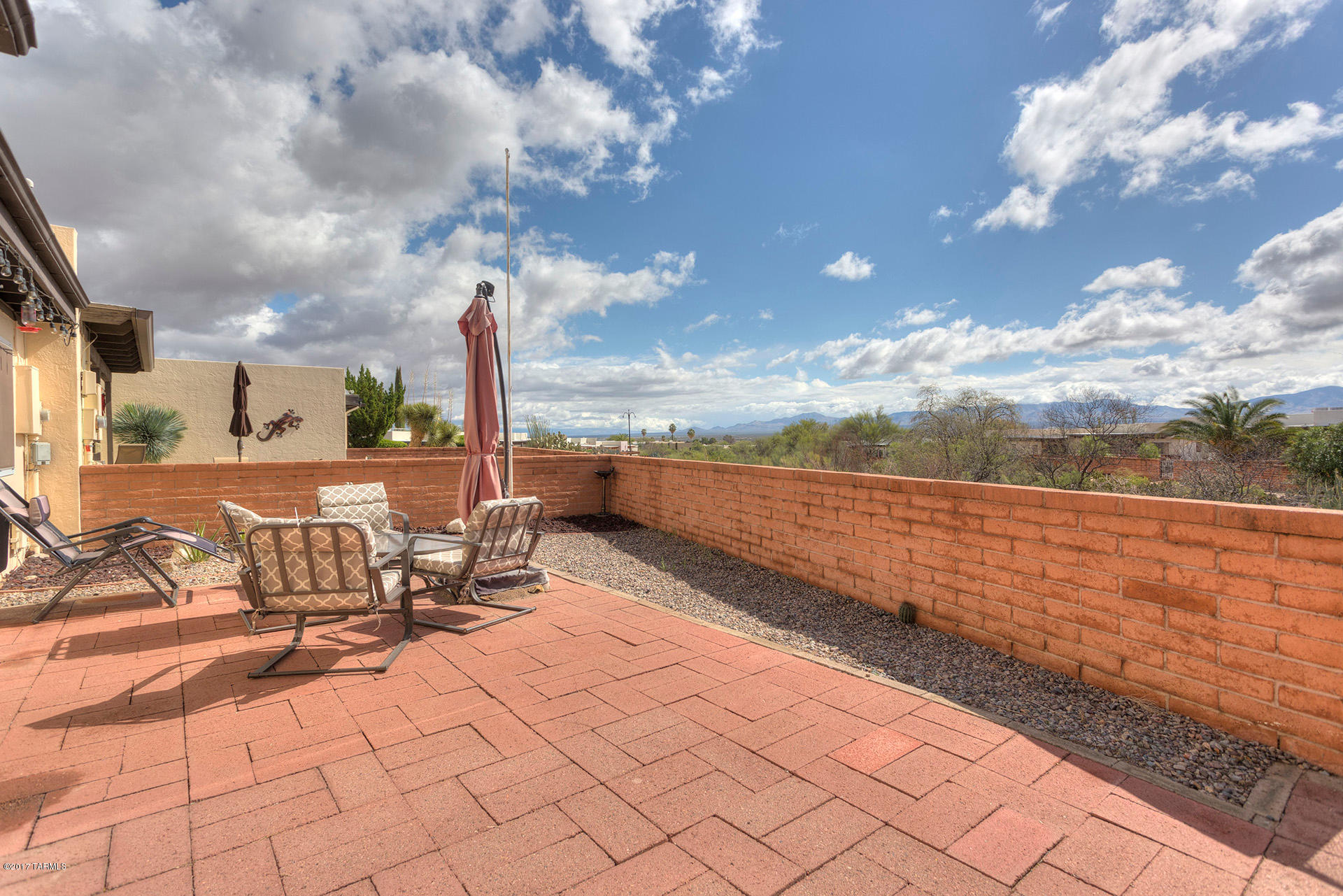 867 S Camino Guarina