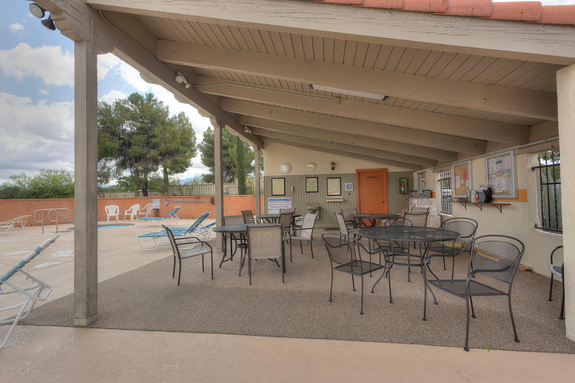 1055 S Calle De Las Casitas