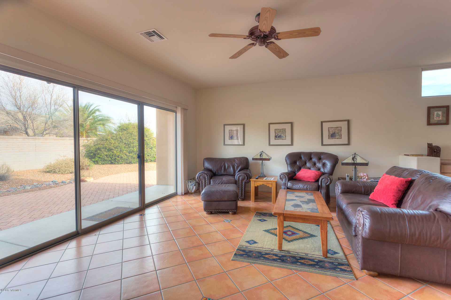 984 W Via De La Fonda