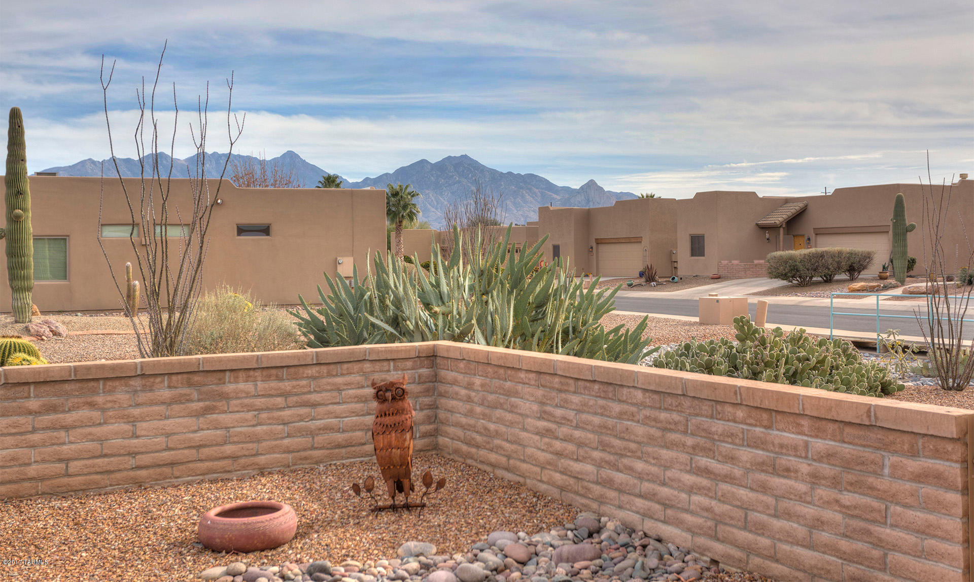 984 W Via De La Fonda