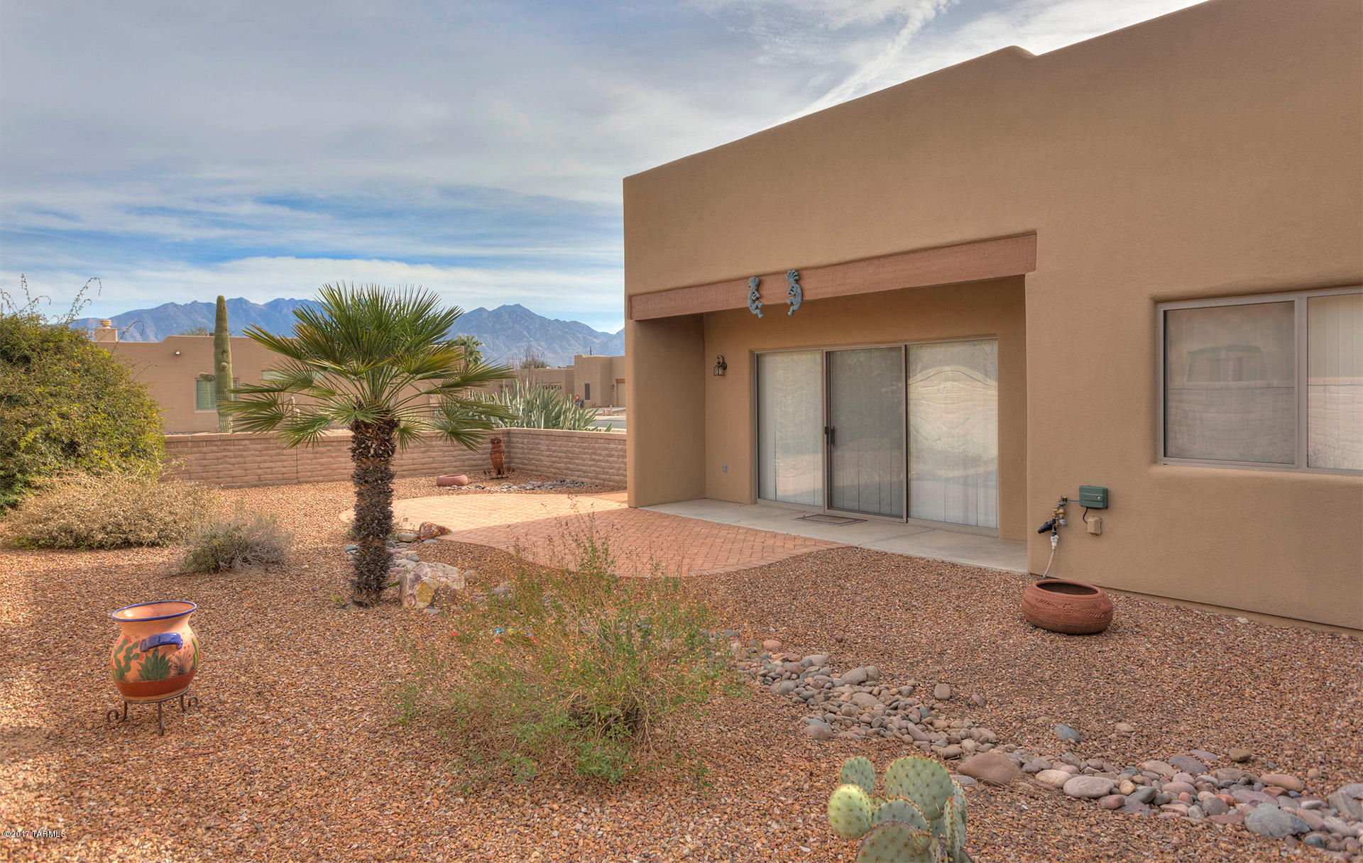 984 W Via De La Fonda