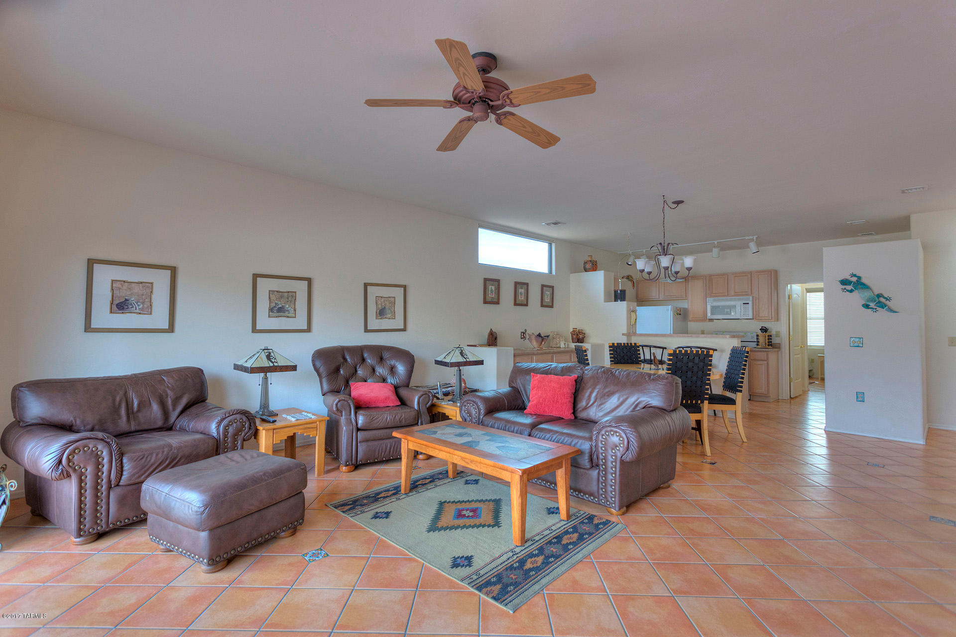 984 W Via De La Fonda