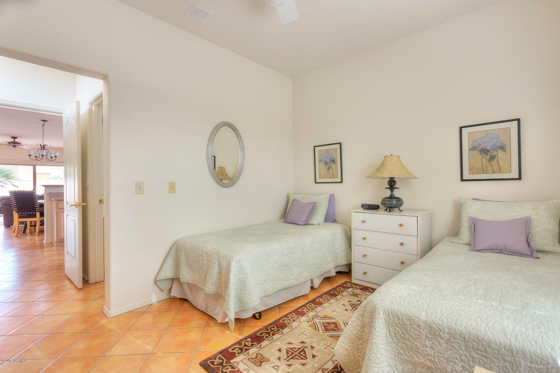 984 W Via De La Fonda