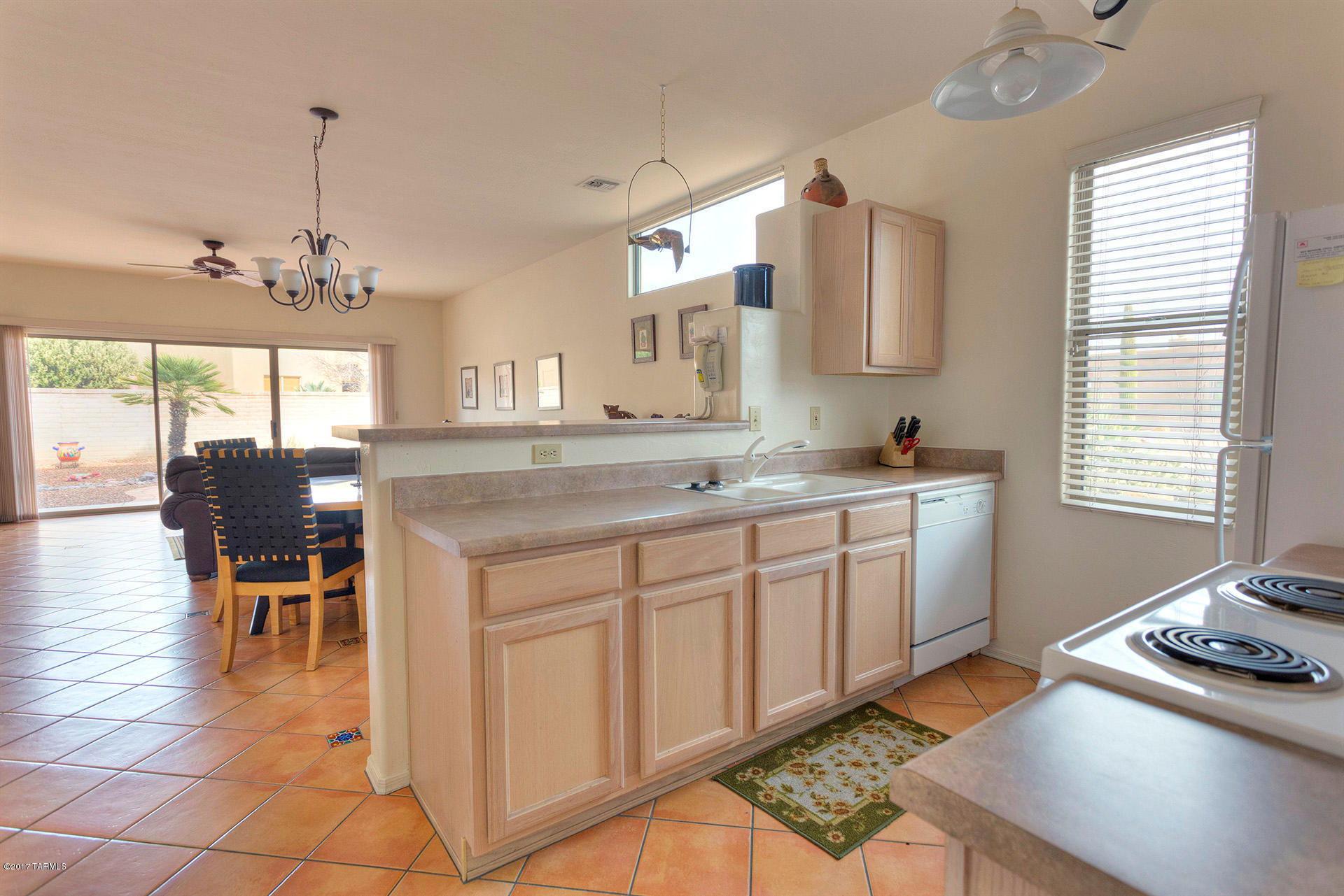 984 W Via De La Fonda