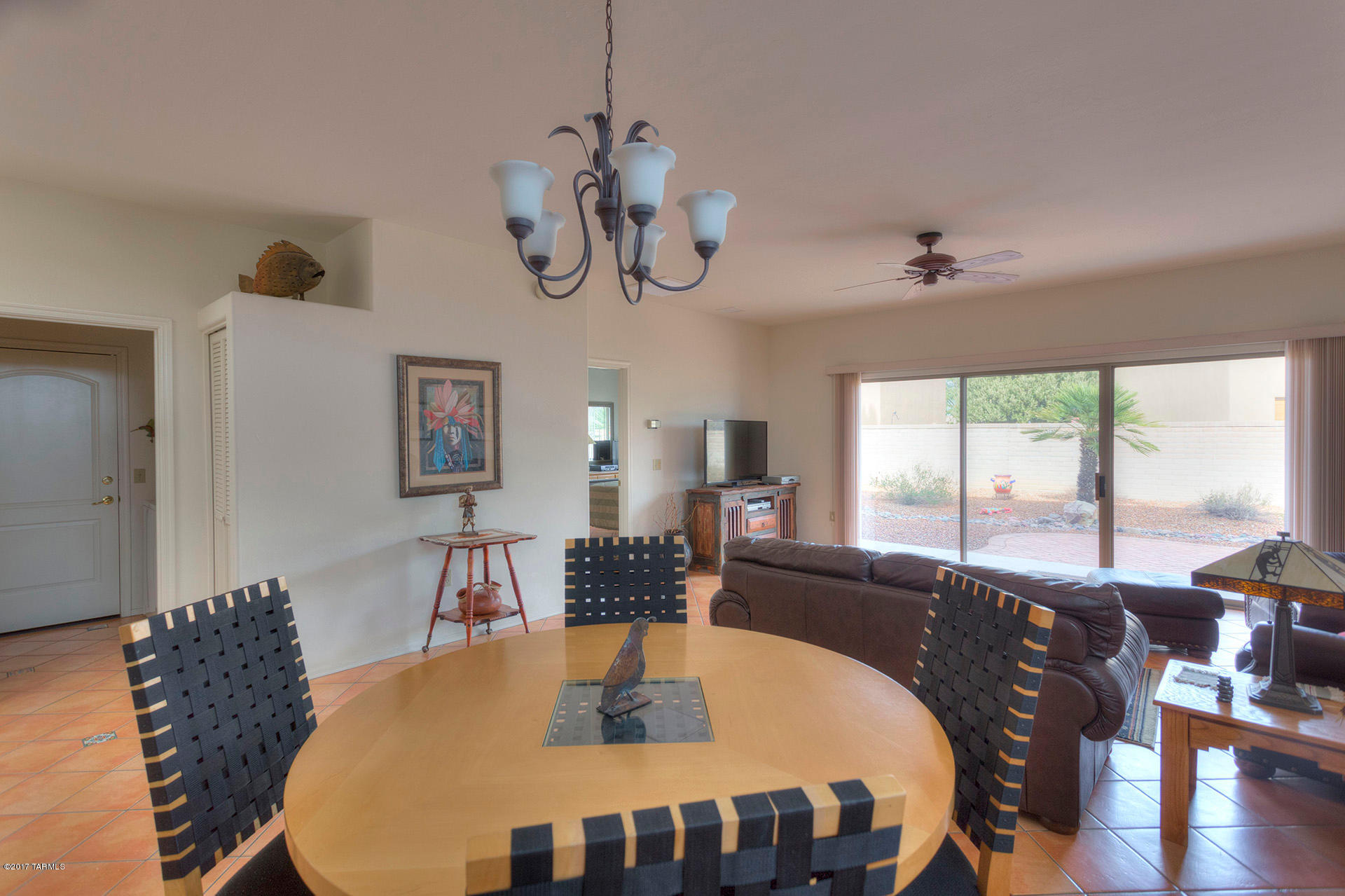 984 W Via De La Fonda