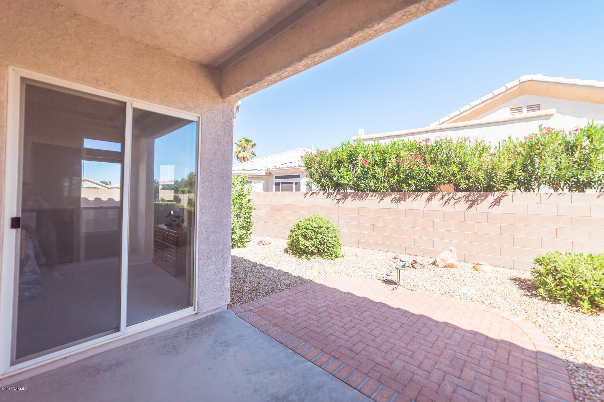 327 W Continental Vista Place