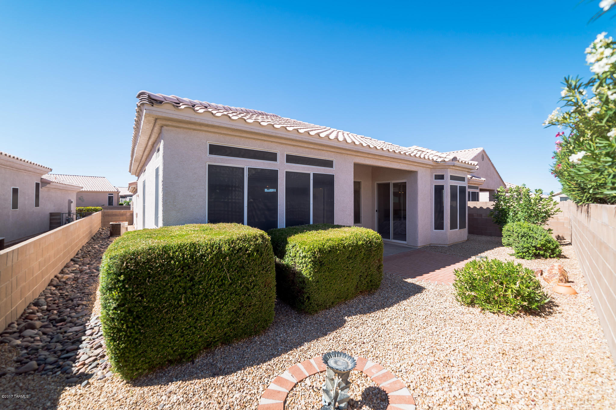 327 W Continental Vista Place