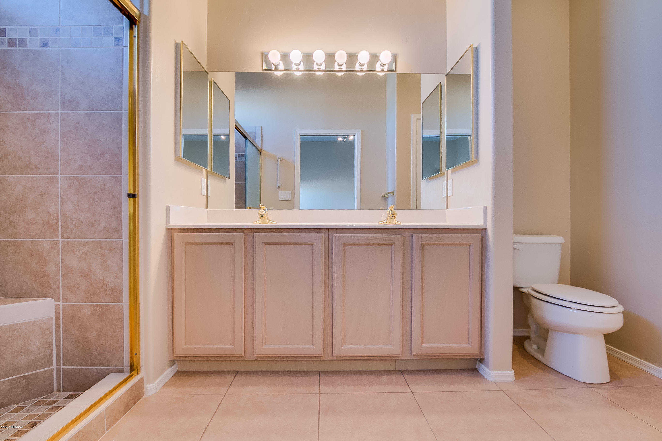 2553 S Pecan Valley Place