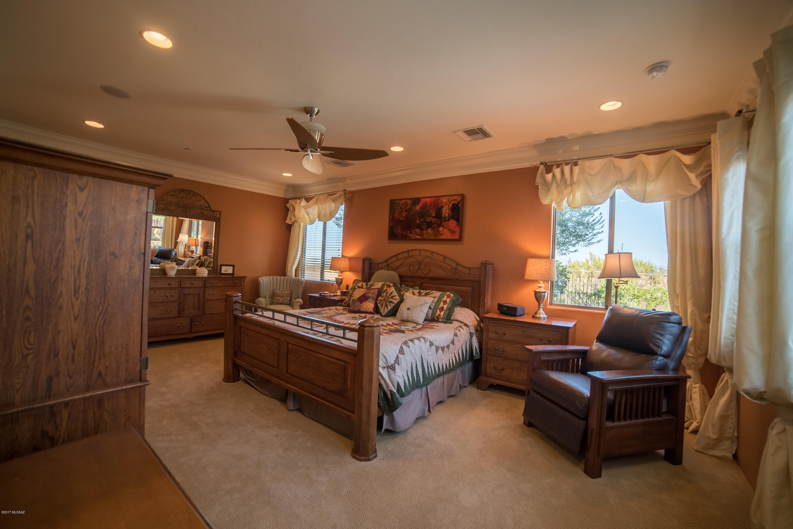 1185 E Stronghold Canyon Lane