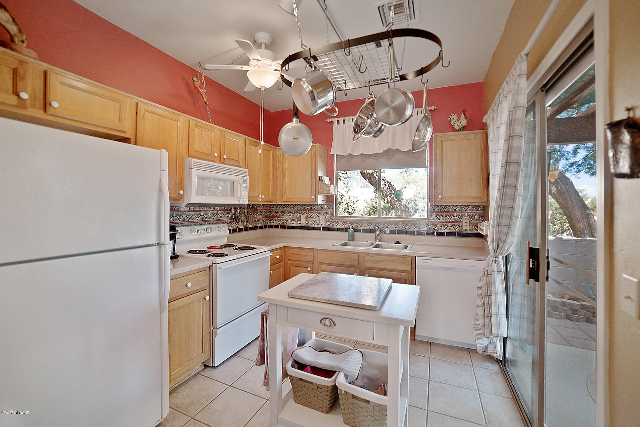 900 W Calle De La Pelotita