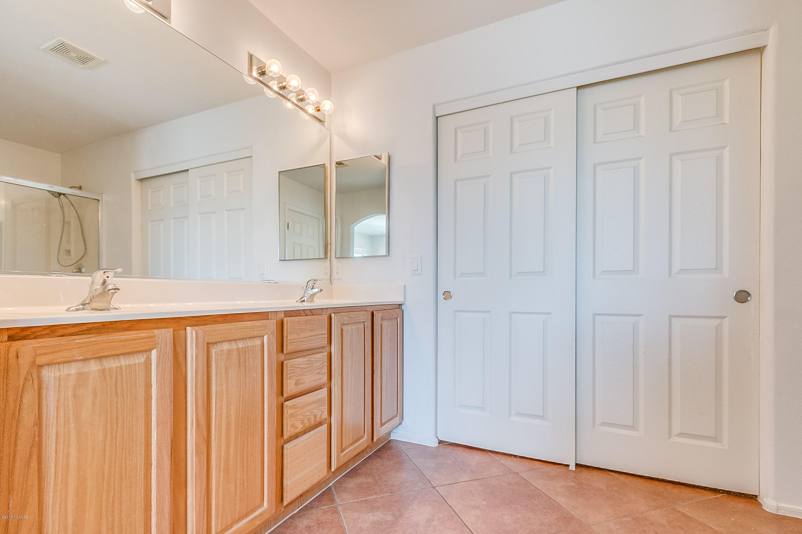 649 W Desert Blossom Drive