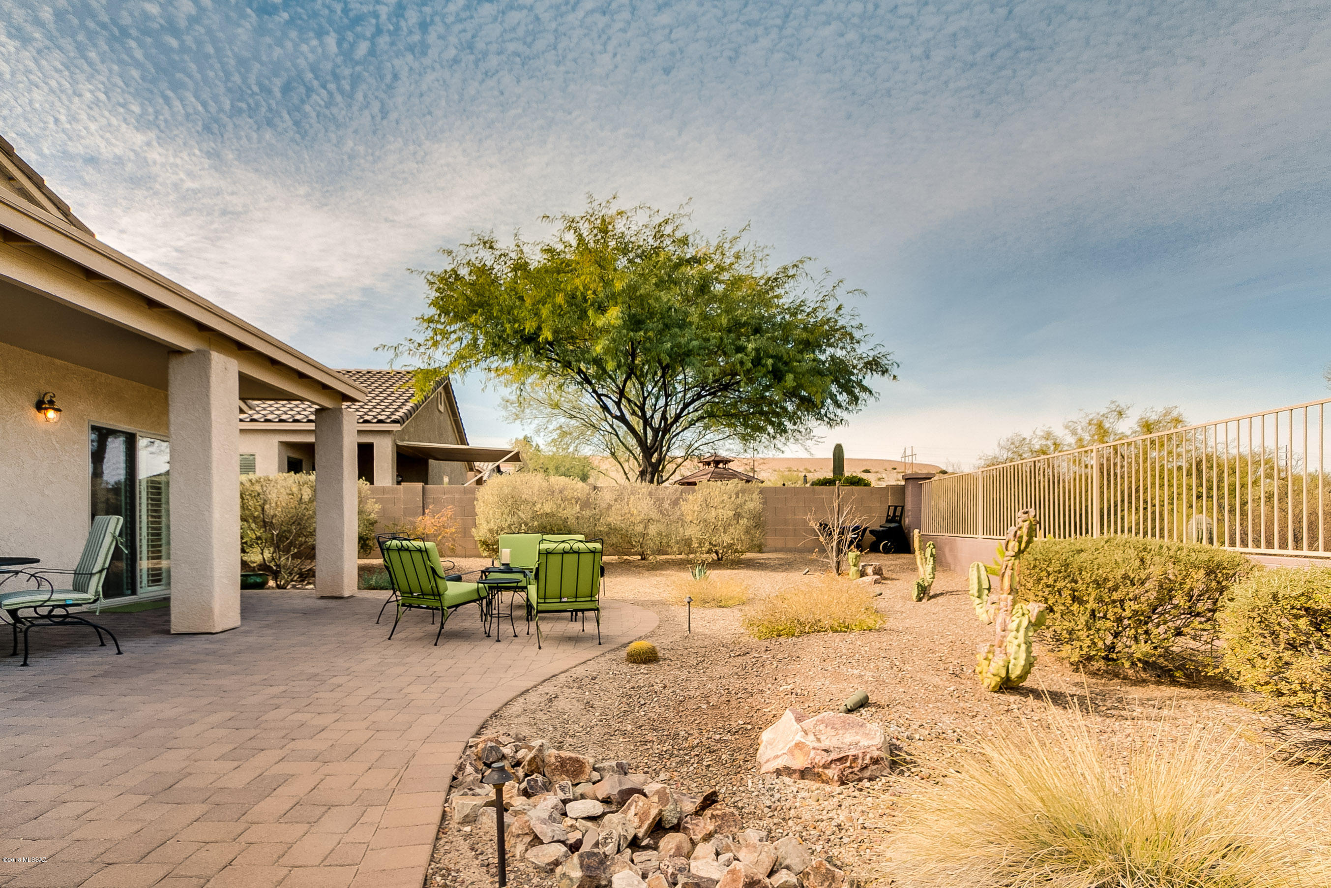 1334 W Via Cerro Colorado