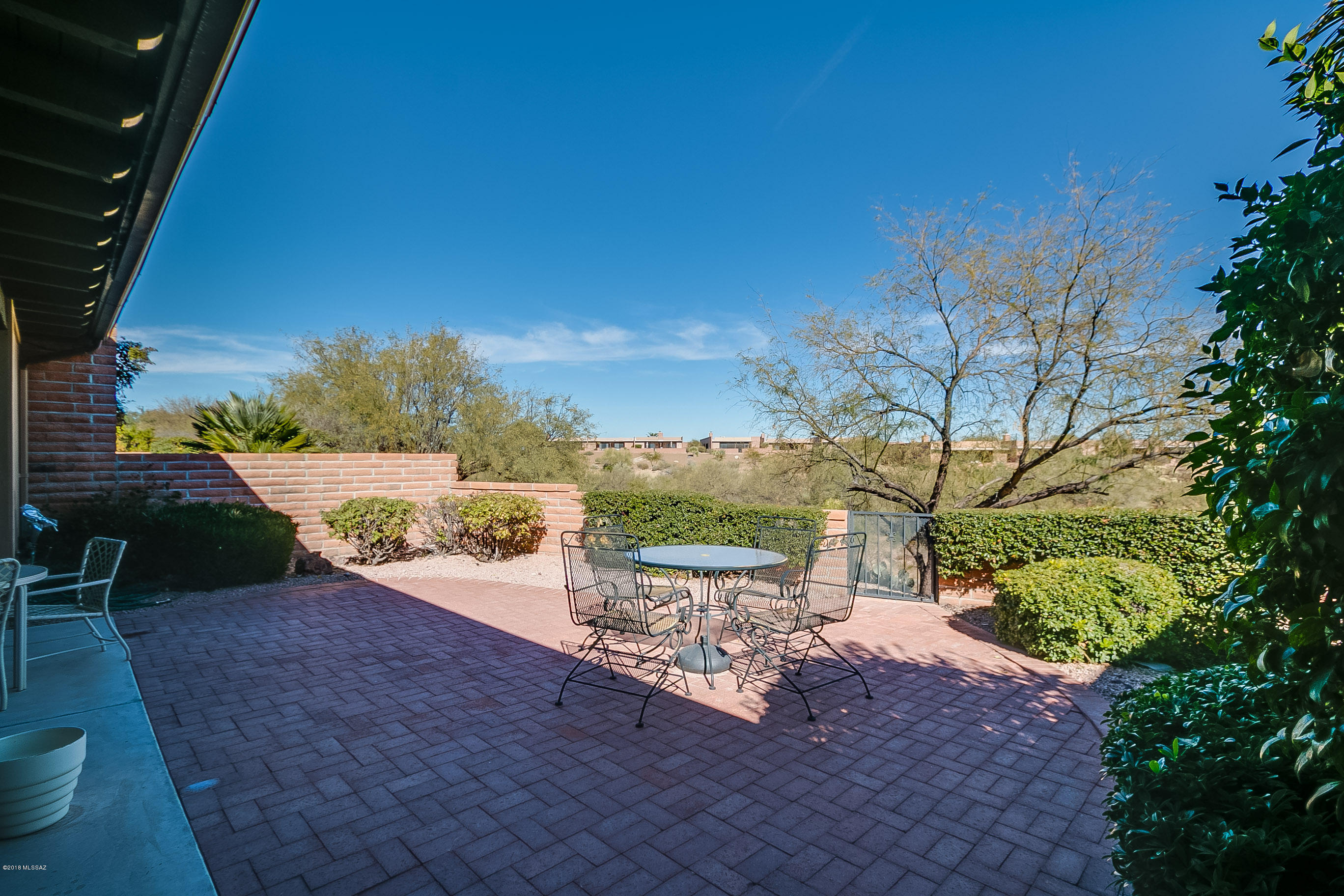 1506 W Via De La Gloria