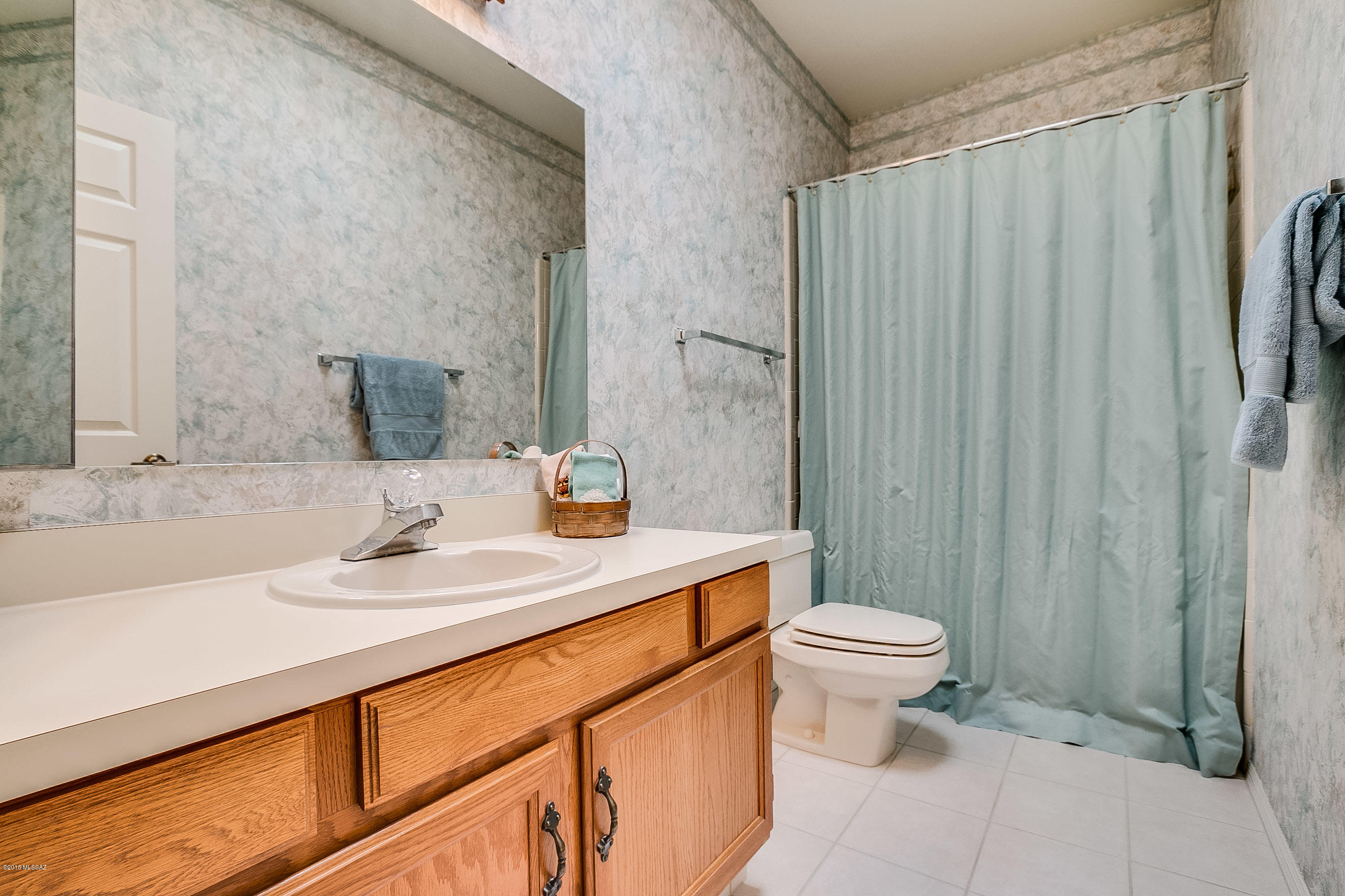 1506 W Via De La Gloria