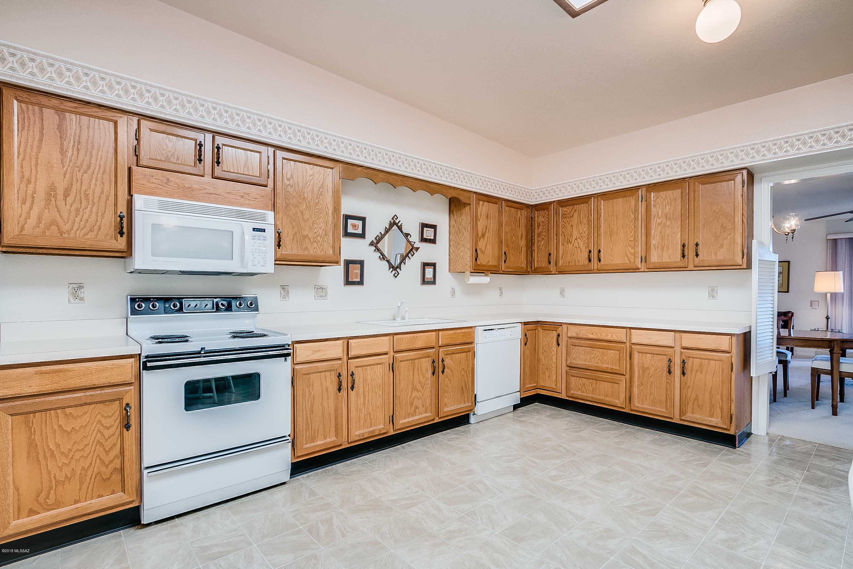 1506 W Via De La Gloria