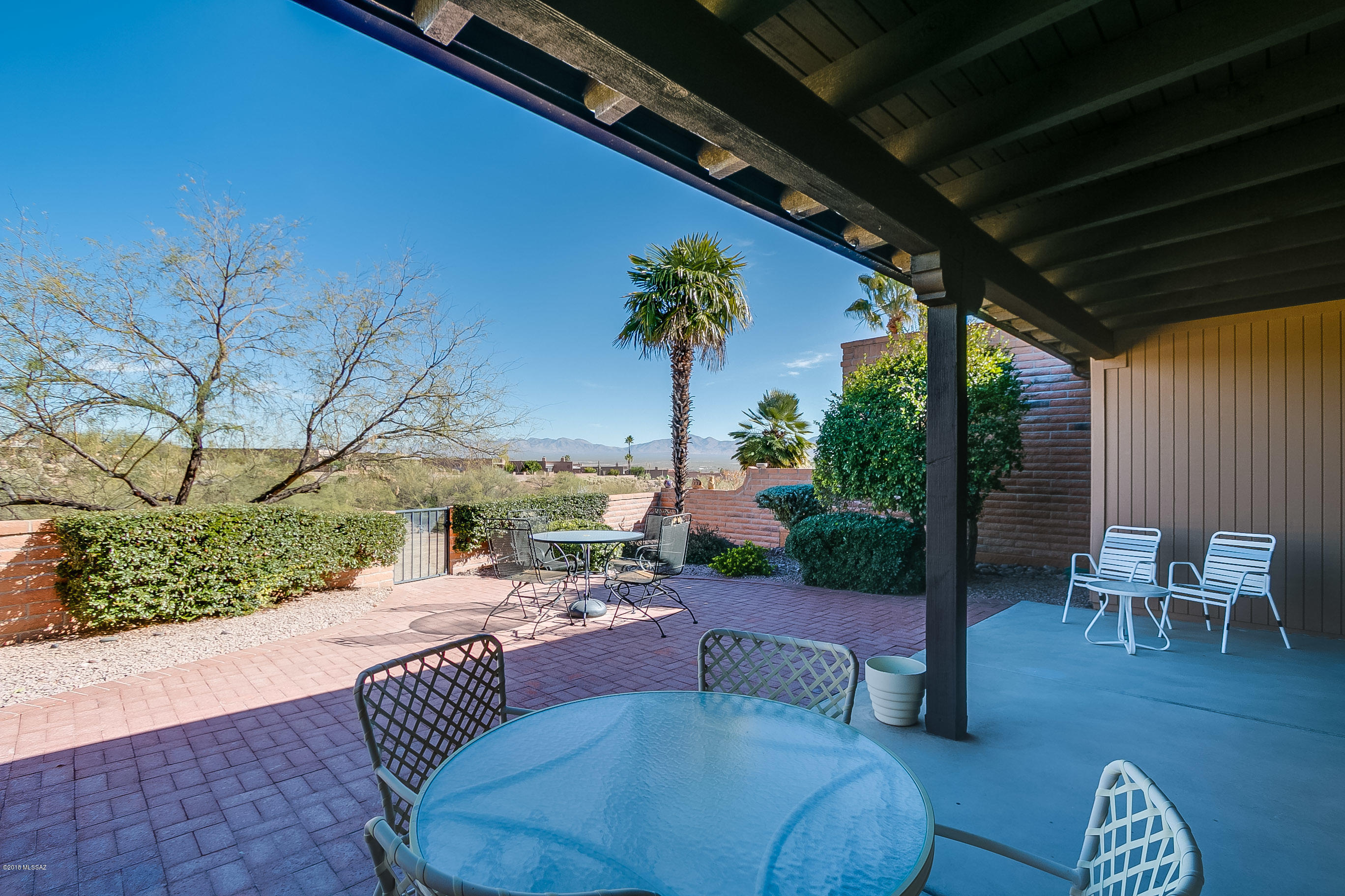 1506 W Via De La Gloria