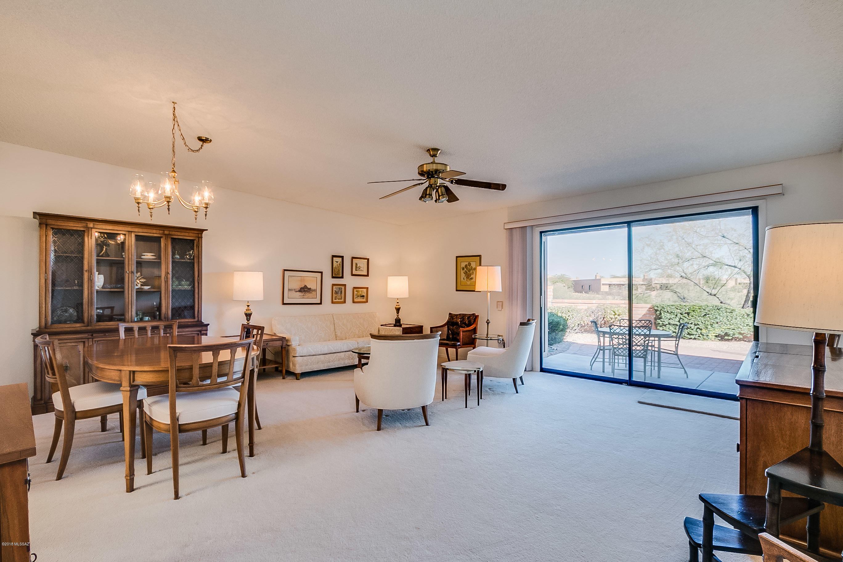 1506 W Via De La Gloria