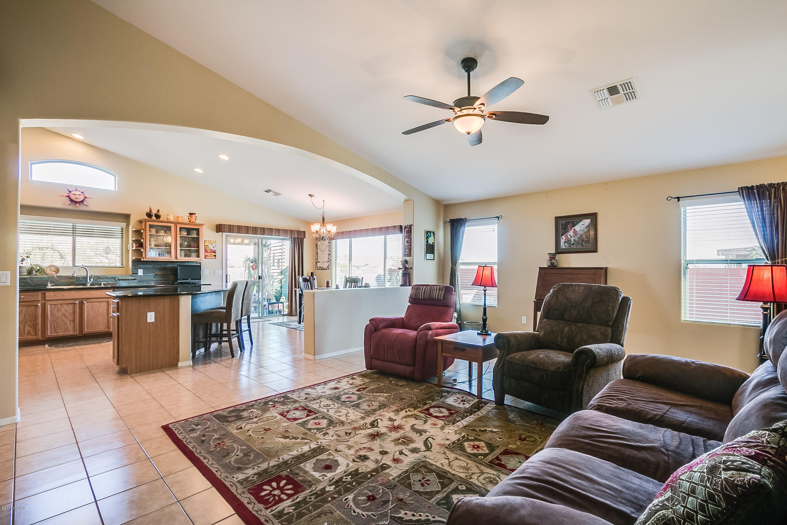 1082 W Placita Vargas