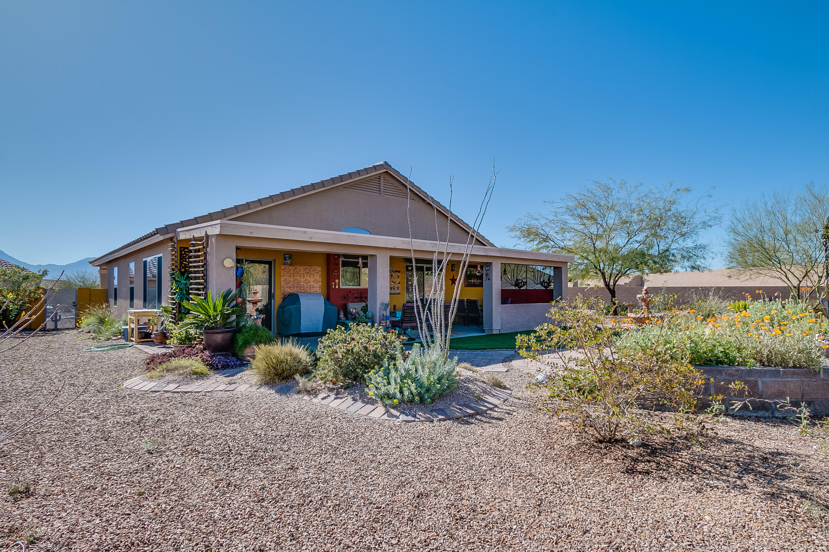 1082 W Placita Vargas