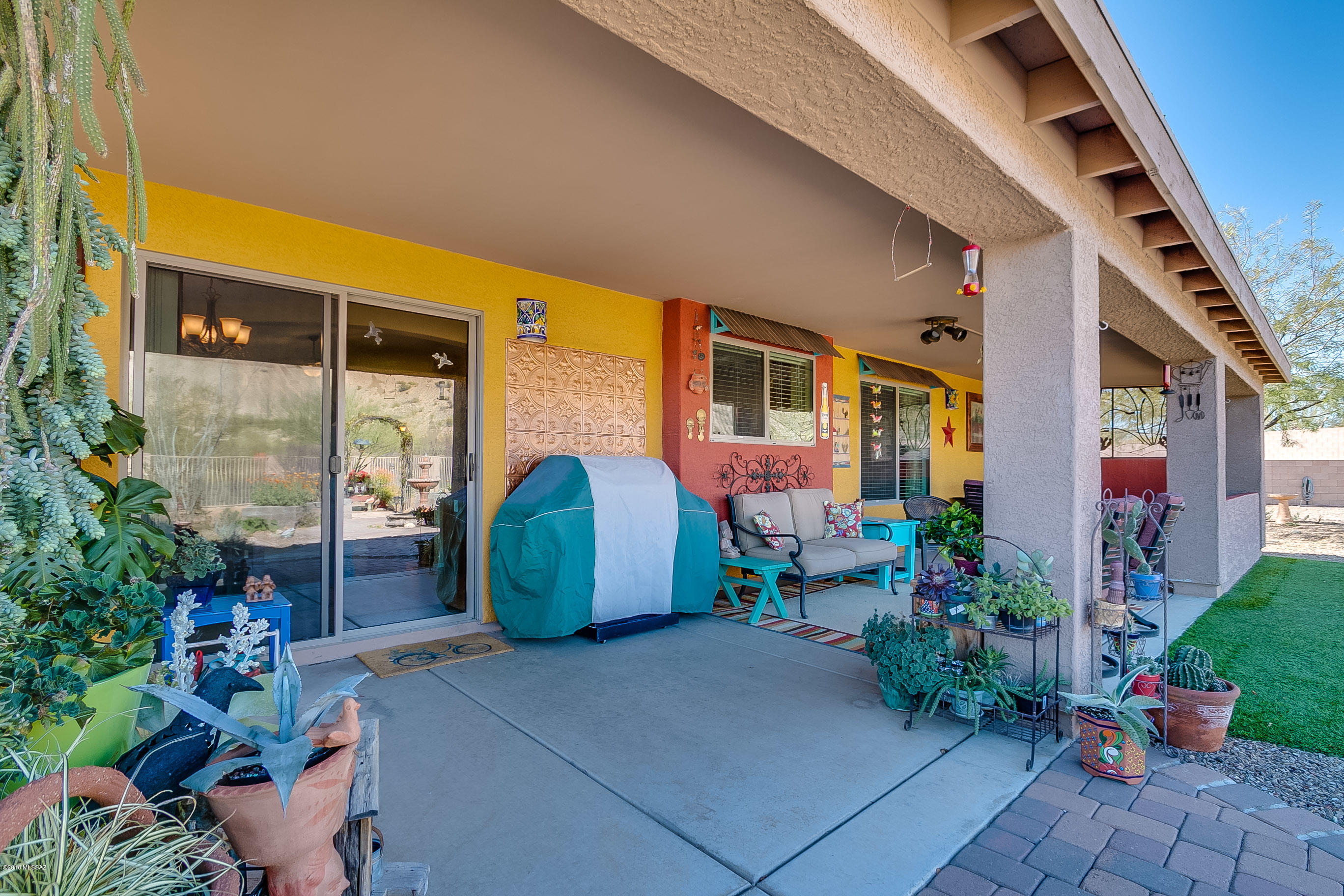 1082 W Placita Vargas