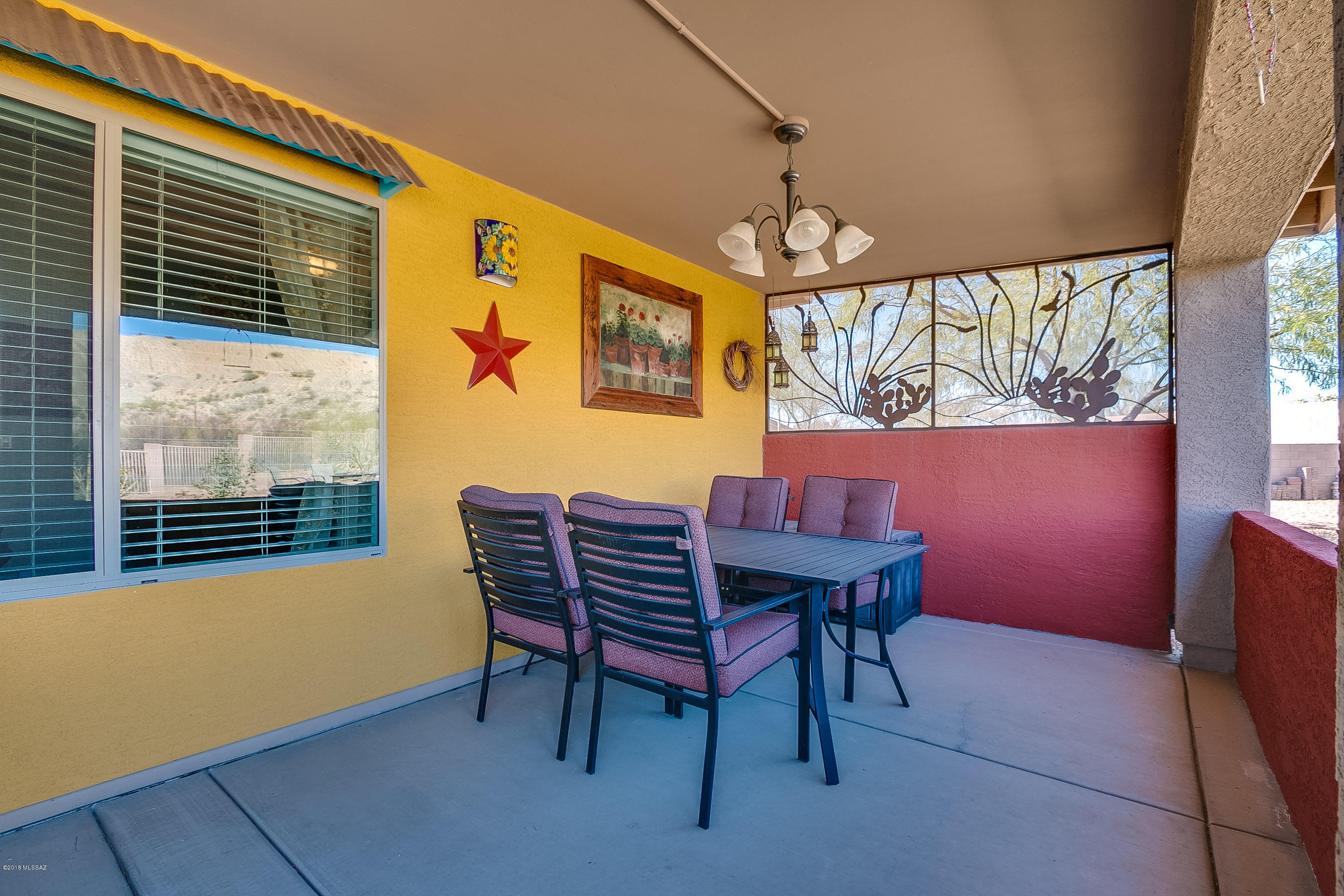 1082 W Placita Vargas