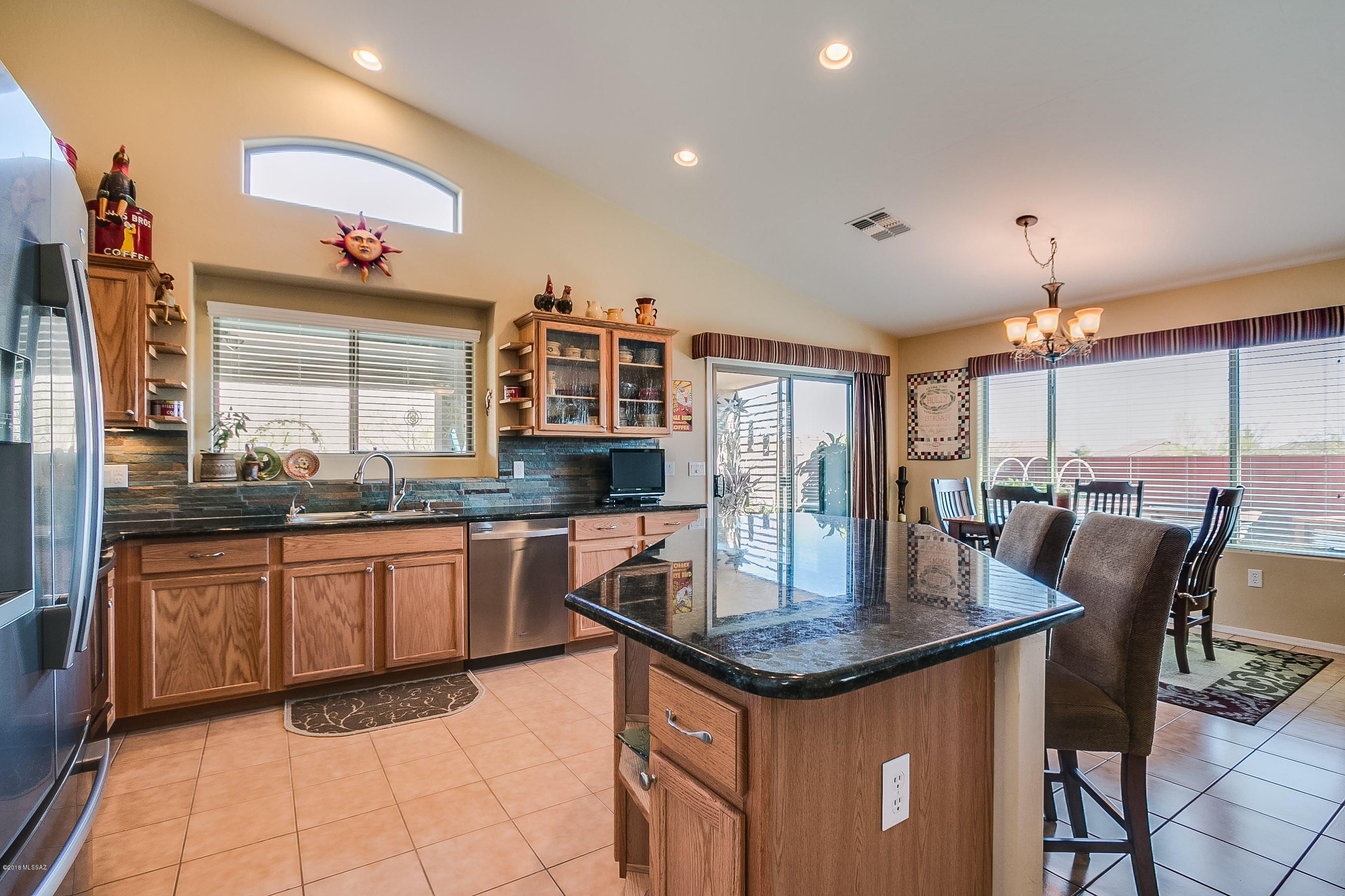 1082 W Placita Vargas