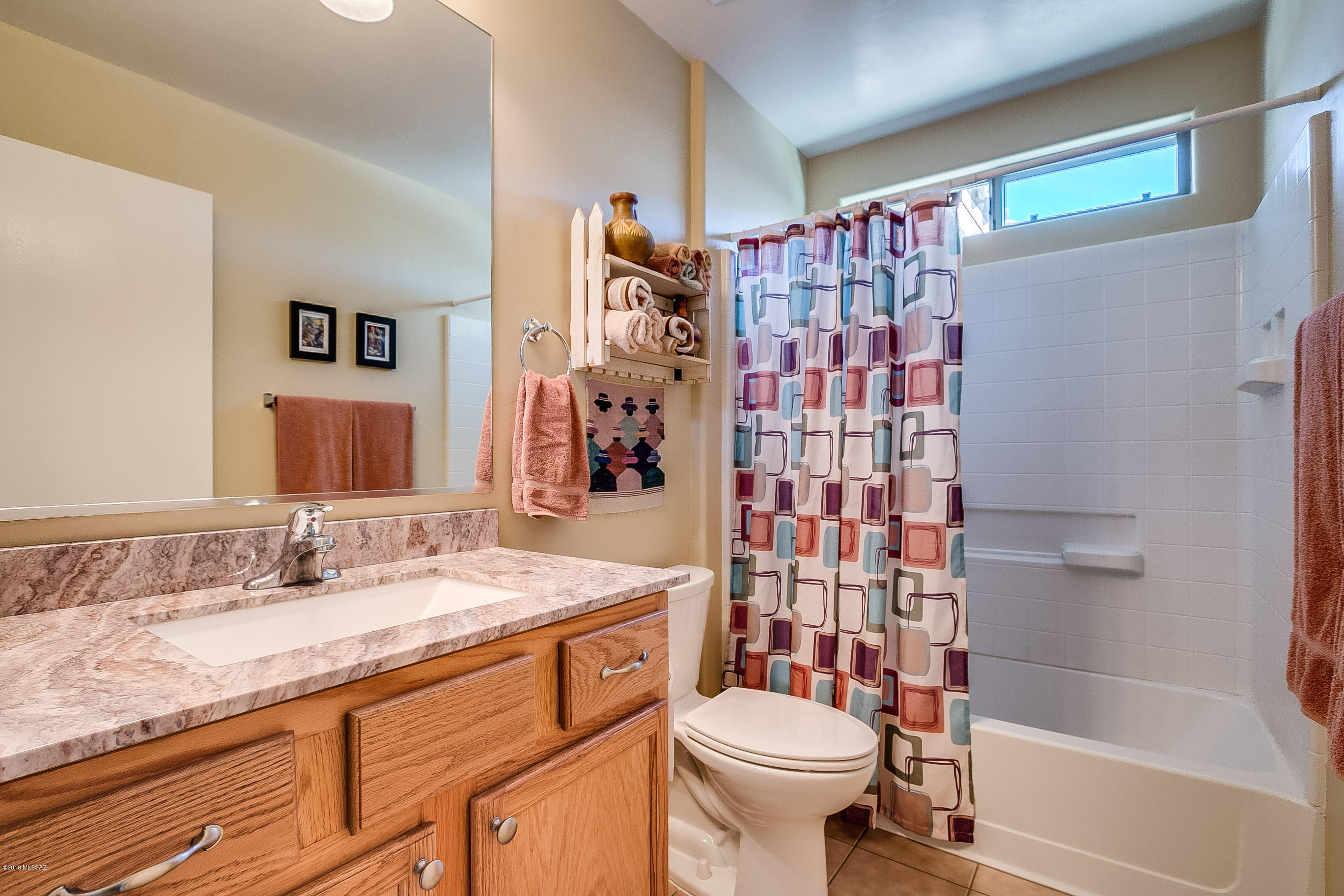 1082 W Placita Vargas