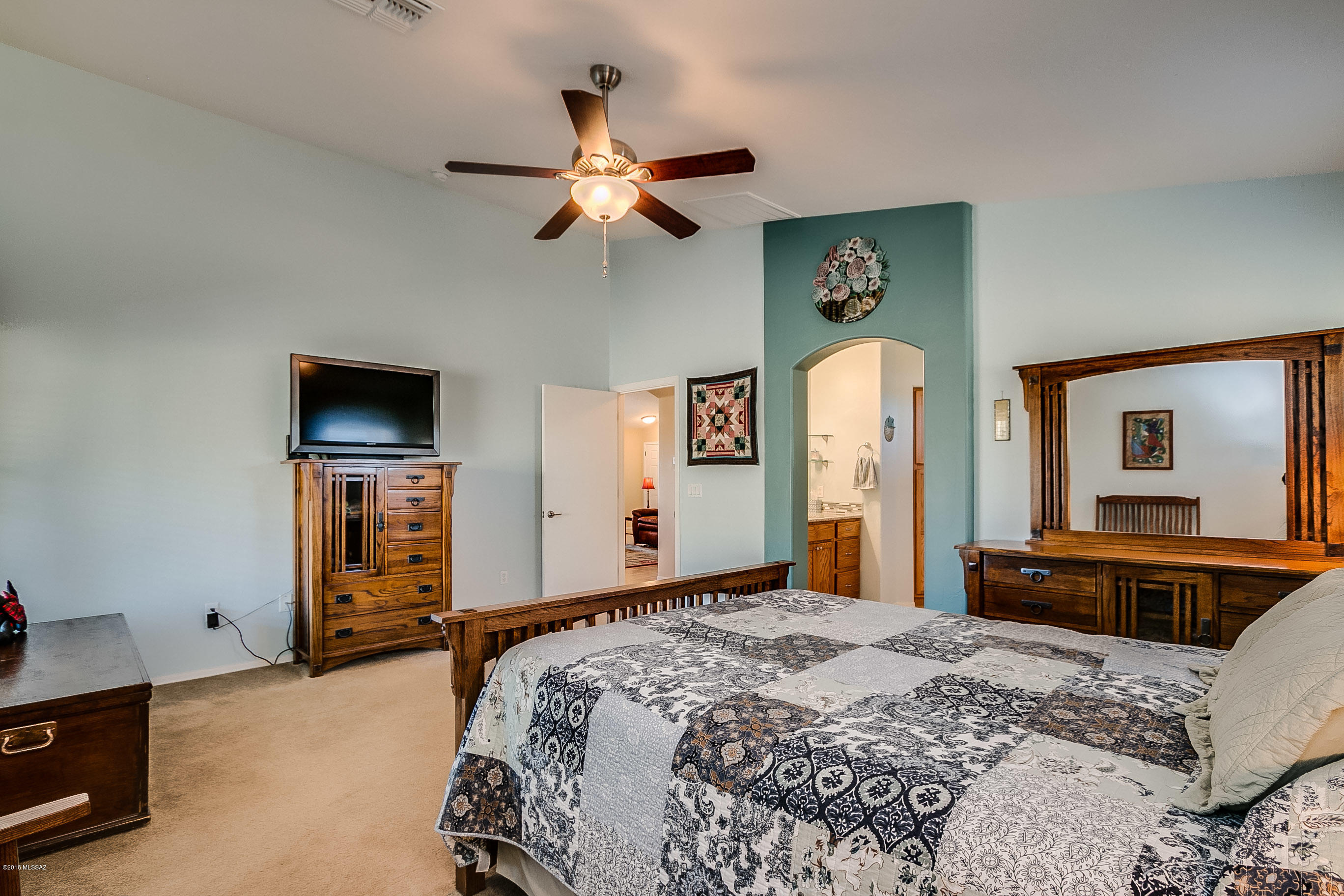 1082 W Placita Vargas